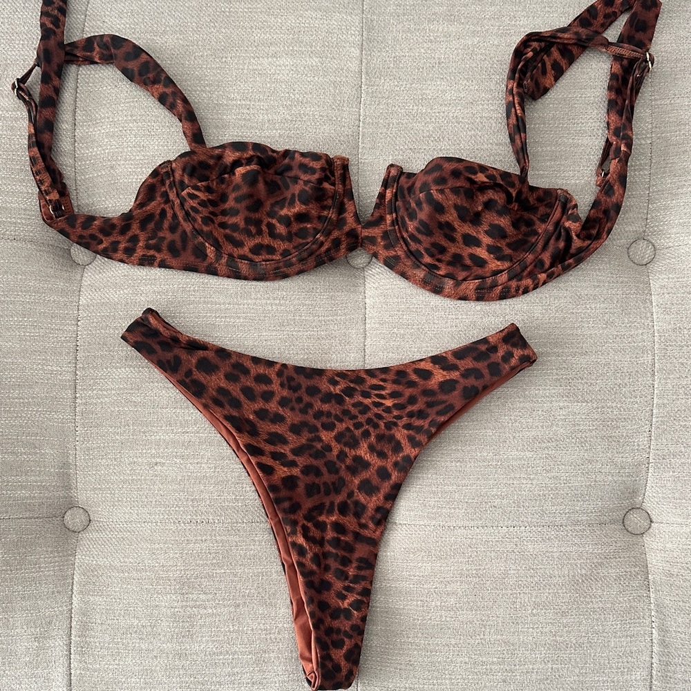 MONDAY Swimwear Leopard Print Bikini Set